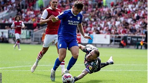 Mark Harris: Oxford United sign former Cardiff City forward .